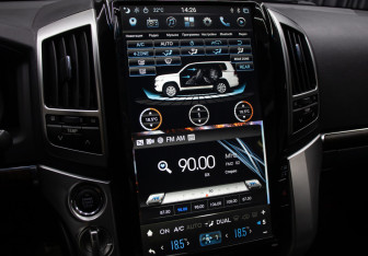 Подержанный автомобиль Toyota Land Cruiser Suv 2012 года (21 фото)