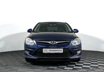 Подержанный автомобиль Hyundai i30 Hatchback 2010 года (2 фото)