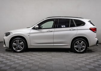 Подержанный автомобиль BMW X1 2020 года (8 фото)