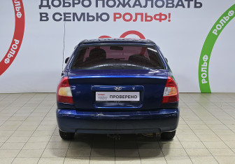 Подержанный автомобиль Hyundai Accent Sedan 2009 года (5 фото)