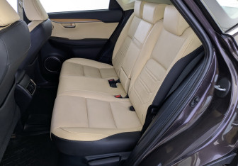 Подержанный автомобиль Lexus NX 2015 года (12 фото)