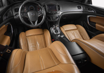 Подержанный автомобиль Opel Insignia Wagon 2014 года (11 фото)