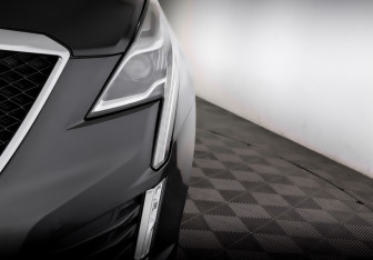 Подержанный автомобиль Cadillac XT5 2020 года (17 фото)