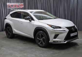 Подержанный автомобиль Lexus NX 2021 года (3 фото)