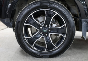 Подержанный автомобиль Land Rover Discovery 2009 года (24 фото)