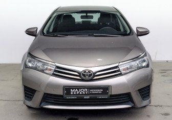 Подержанный автомобиль Toyota Corolla Sedan 2014 года (2 фото)
