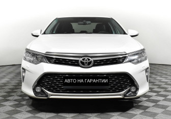 Подержанный автомобиль Toyota Camry Sedan 2017 года (2 фото)