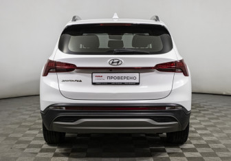 Подержанный автомобиль Hyundai Santa Fe 2021 года (6 фото)