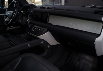 Подержанный автомобиль Land Rover Defender Suv 2020 года (9 фото)