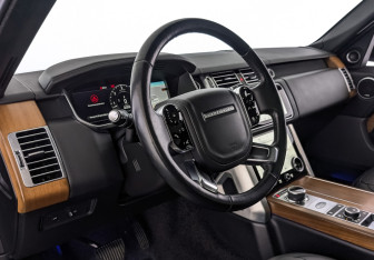 Подержанный автомобиль Land Rover Range Rover 2021 года (15 фото)