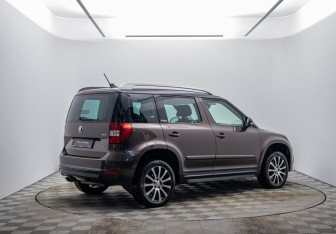 Подержанный автомобиль Skoda Yeti 2017 года (5 фото)