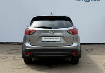 Подержанный автомобиль Mazda CX-5 2011 года (6 фото)