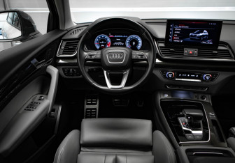 Подержанный автомобиль Audi Q5 2021 года (9 фото)