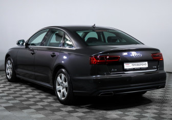 Подержанный автомобиль Audi A6 Sedan 2015 года (7 фото)