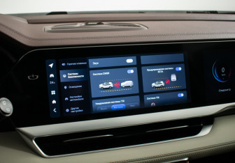 Подержанный автомобиль Geely Monjaro 2023 года (21 фото)