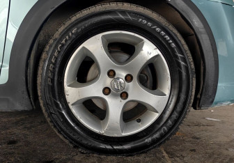 Подержанный автомобиль Suzuki Swift Hatchback 2007 года (17 фото)