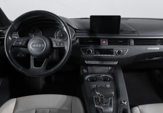 Подержанный автомобиль Audi A5 Coupe 2016 года (12 фото)