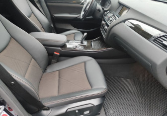 Подержанный автомобиль BMW X3 2016 года (9 фото)