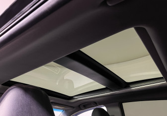 Подержанный автомобиль Toyota Camry Sedan 2022 года (16 фото)