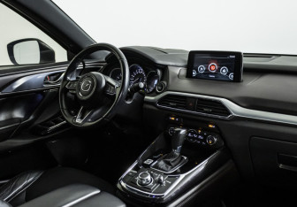 Подержанный автомобиль Mazda CX-9 2017 года (9 фото)