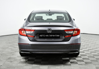 Подержанный автомобиль Honda Accord Sedan 2019 года (4 фото)