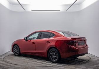 Подержанный автомобиль Mazda 3 Sedan 2014 года (7 фото)