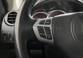 Подержанный автомобиль Suzuki Grand Vitara 2007 года (14 фото)