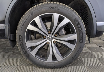 Подержанный автомобиль Volkswagen Touareg 2018 года (12 фото)