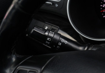 Подержанный автомобиль Kia Sorento 2015 года (26 фото)