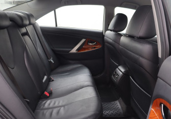 Подержанный автомобиль Toyota Camry Sedan 2009 года (19 фото)