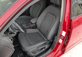 Подержанный автомобиль Audi A3 Hatchback 2013 года (20 фото)