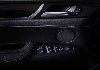 Подержанный автомобиль BMW X3 2016 года (19 фото)