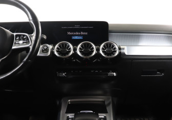 Подержанный автомобиль Mercedes-Benz GLB 2021 года (14 фото)