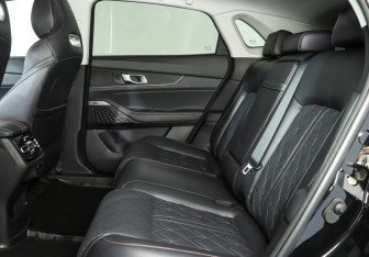 Подержанный автомобиль Changan UNI-K 2023 года (10 фото)