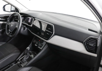 Подержанный автомобиль Jetta VS5 2022 года (10 фото)