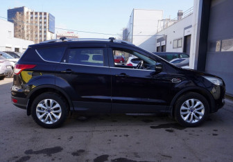 Подержанный автомобиль Ford Kuga 2016 года (5 фото)