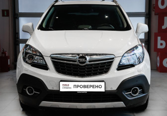 Подержанный автомобиль Opel Mokka 2014 года (2 фото)