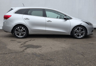 Подержанный автомобиль Kia Ceed Wagon 2012 года (4 фото)