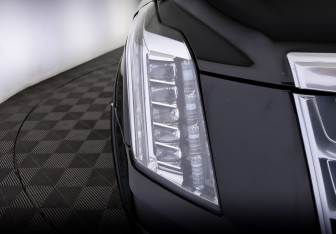 Подержанный автомобиль Cadillac Escalade Suv 2018 года (18 фото)