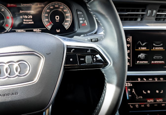Подержанный автомобиль Audi A6 Sedan 2020 года (25 фото)