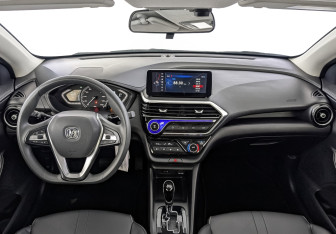 Подержанный автомобиль Changan Alsvin 2023 года (14 фото)