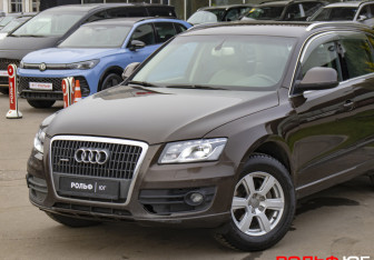 Подержанный автомобиль Audi Q5 2012 года (22 фото)