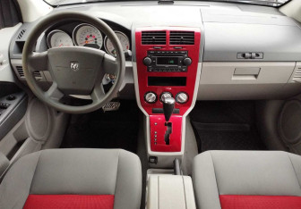 Подержанный автомобиль Dodge Caliber 2007 года (9 фото)