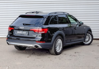 Подержанный автомобиль Audi A4 allroad 2019 года (5 фото)