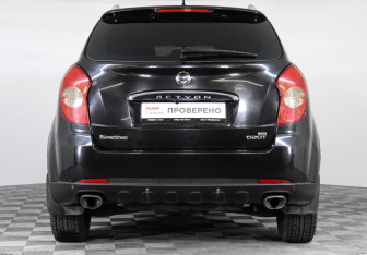Подержанный автомобиль SsangYong Actyon 2011 года (6 фото)