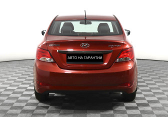 Подержанный автомобиль Hyundai Solaris Sedan 2015 года (4 фото)