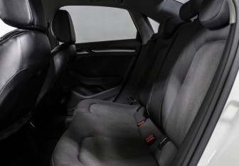 Подержанный автомобиль Audi A3 Sedan 2018 года (13 фото)