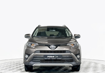 Подержанный автомобиль Toyota RAV4 2019 года (2 фото)