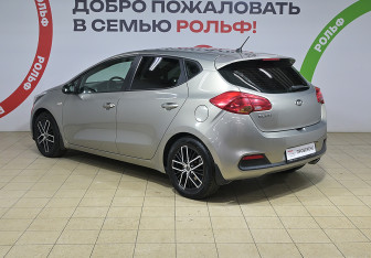 Подержанный автомобиль Kia Ceed Hatchback 2015 года (6 фото)