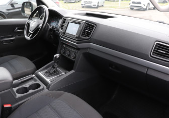 Подержанный автомобиль Volkswagen Amarok 2016 года (9 фото)